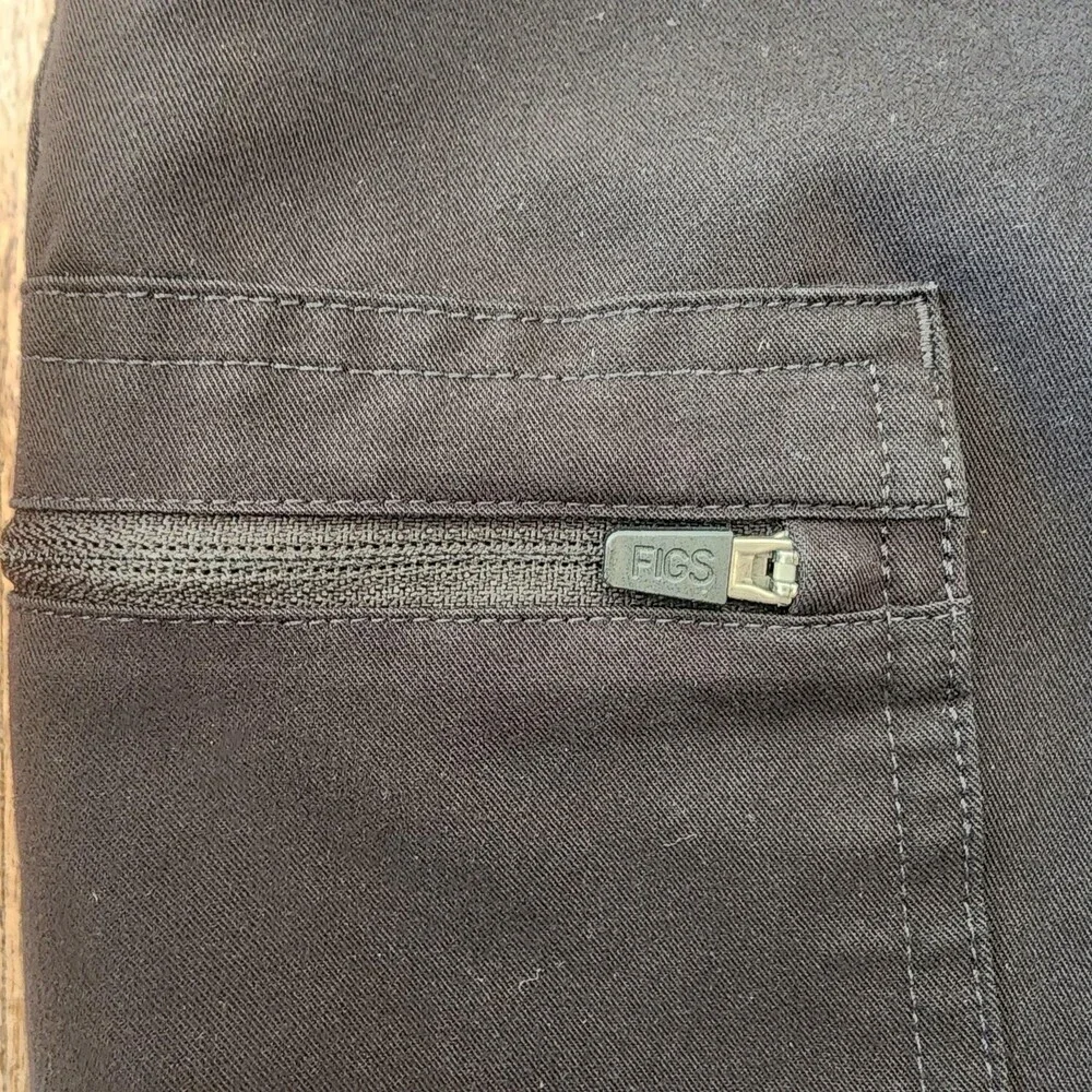 FIGS Scrub Pants Womens XL/P Black Cargo Drawstring Pockets Style 1000209